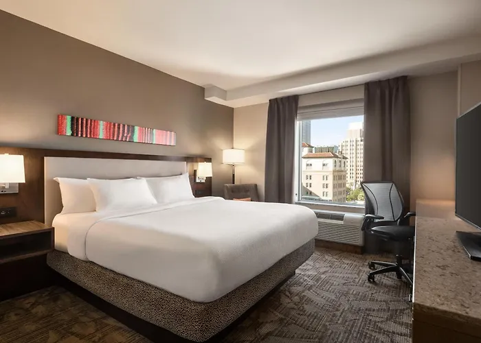 Hilton Garden Inn San Antonio Downtown Riverwalk